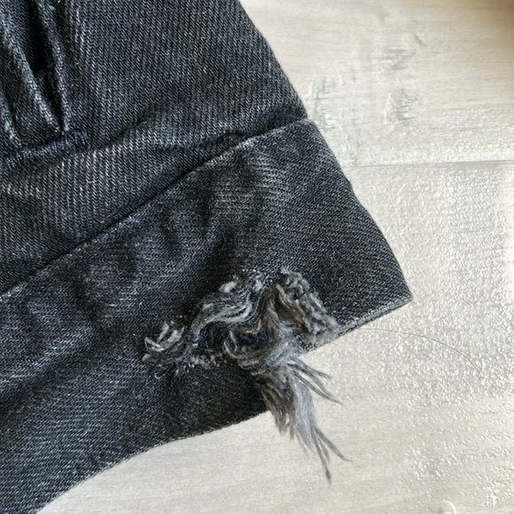 Levis Orange Tab Denim Jacket 
Fits like a women’s small. - Picture 6 of 8